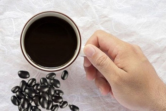 Uống nước đậu đen hàng ngày có tốt cho sức khỏe? | VTV.VN