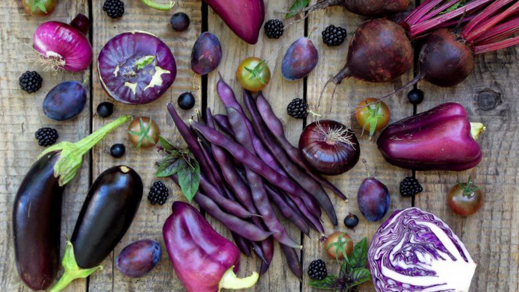 Kiến thức ăn chay: nhóm rau củ quả màu tím 