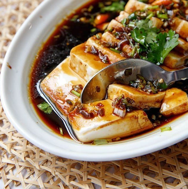 steamed tofu with soy sauce dressing